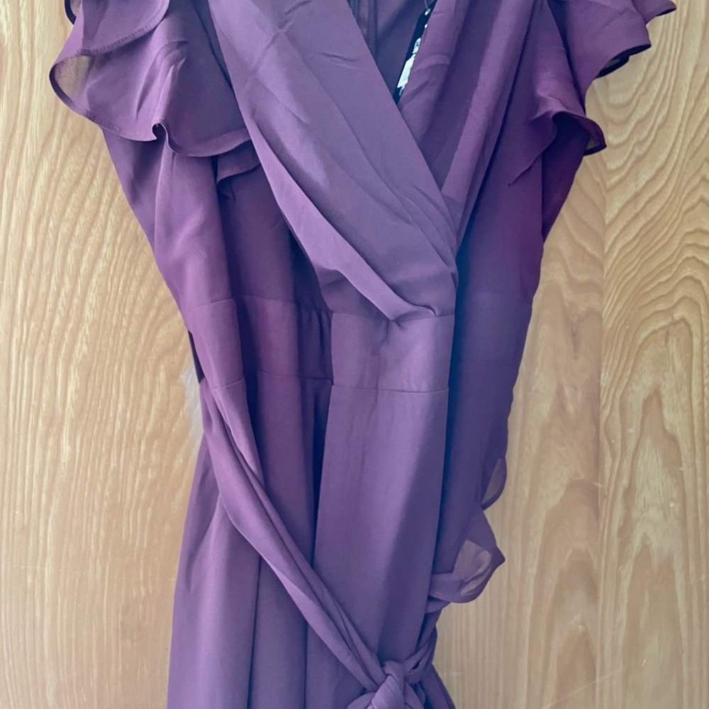 NWT City Chic maxi flirty tier dress in Garnet, size 18 - Picture 4 of 11